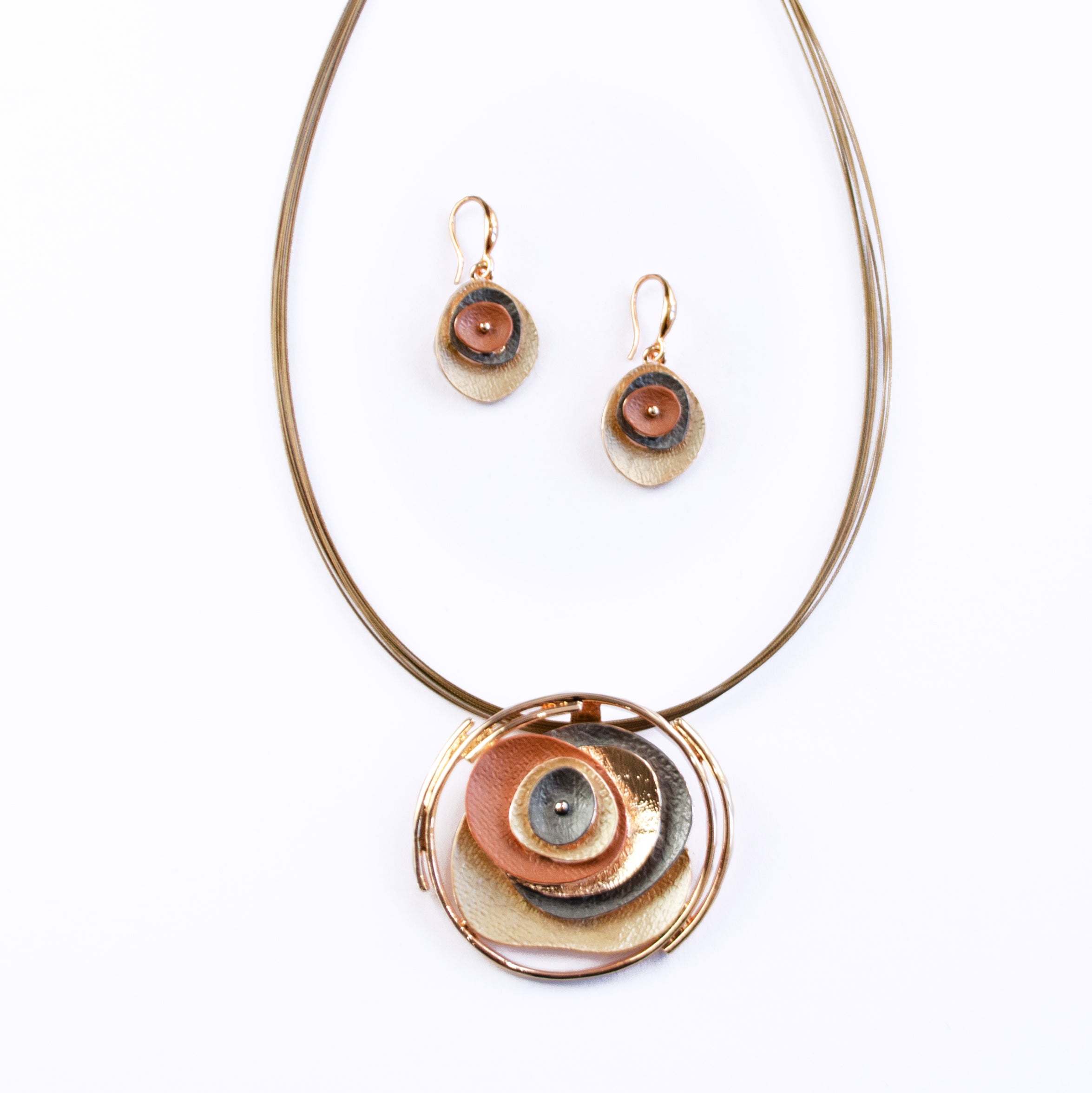 yellow-brown-circle-necklace-earrings-set_49be23e3-b84a-4fdc-a01b-6c591b7fadb5.jpg