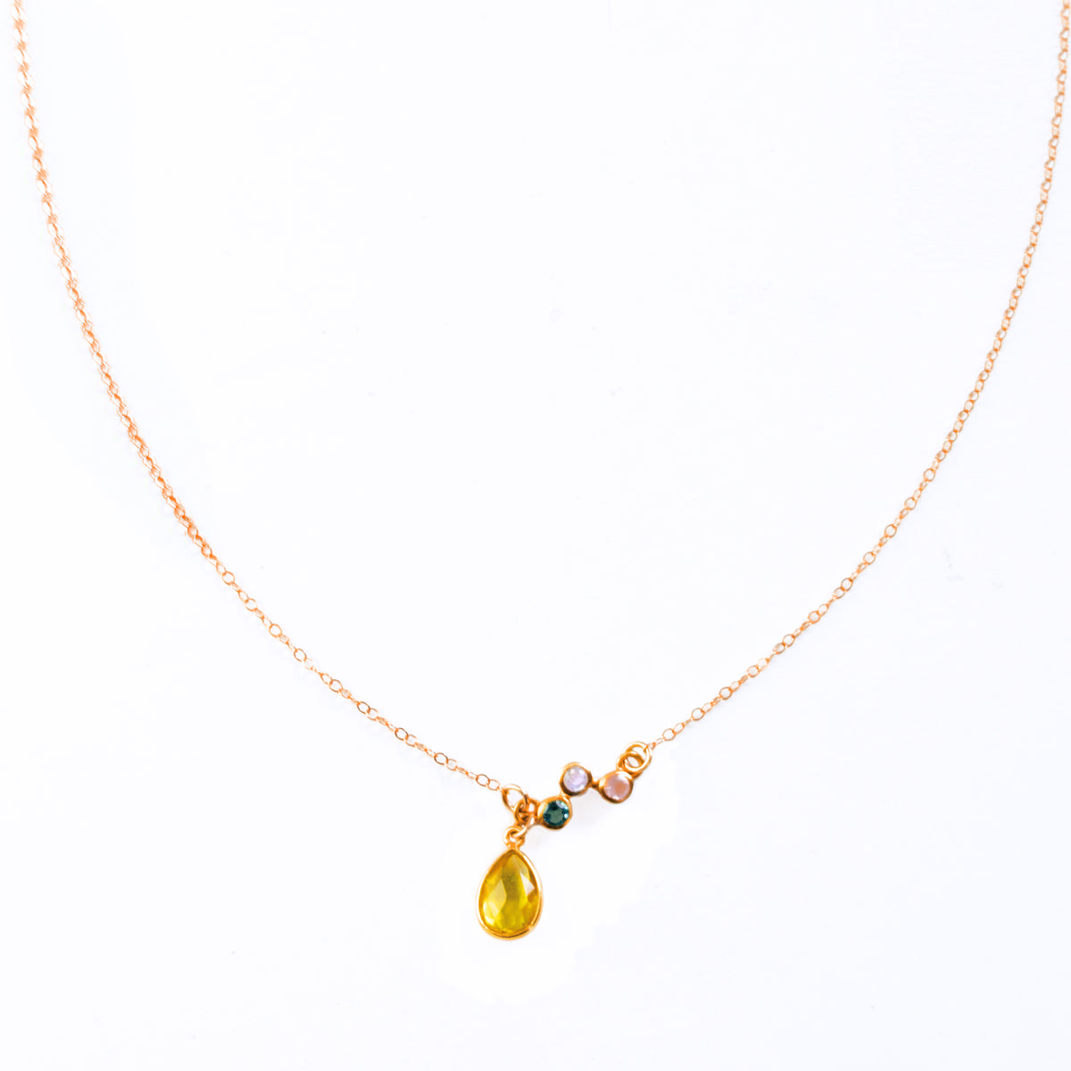 https://www.daniquejewelry.com/cdn/shop/files/zigzan-birthstone-pendant-necklace-rose-gold_1200x.jpg?v=1693330306