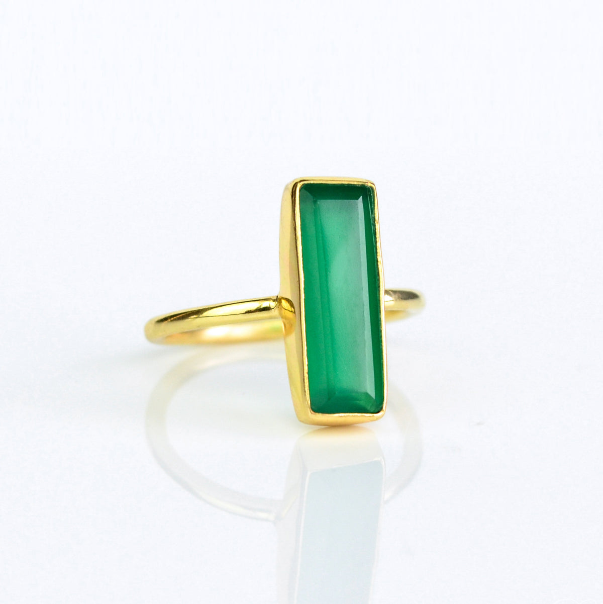 Green onyx bar ring, deep green gemstone jewelry, handmade onyx ring, minimalist green onyx band, gold onyx ring, silver green onyx ring, bohemian style, artisan onyx ring, stacking onyx jewelry, unique gemstone ring, elegant green onyx