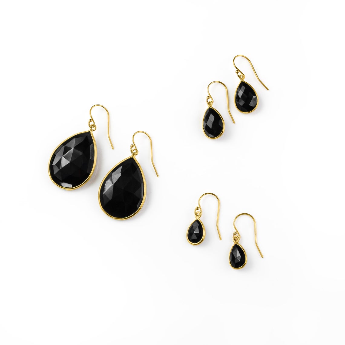 blackonyxteardropearrings_e64e32c5-d0e4-49ff-9712-f33efdc385c5.jpg